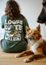 Bio-Baumwoll T-Shirt "Looks Cute Might Bite" x sammy.thefoxdog